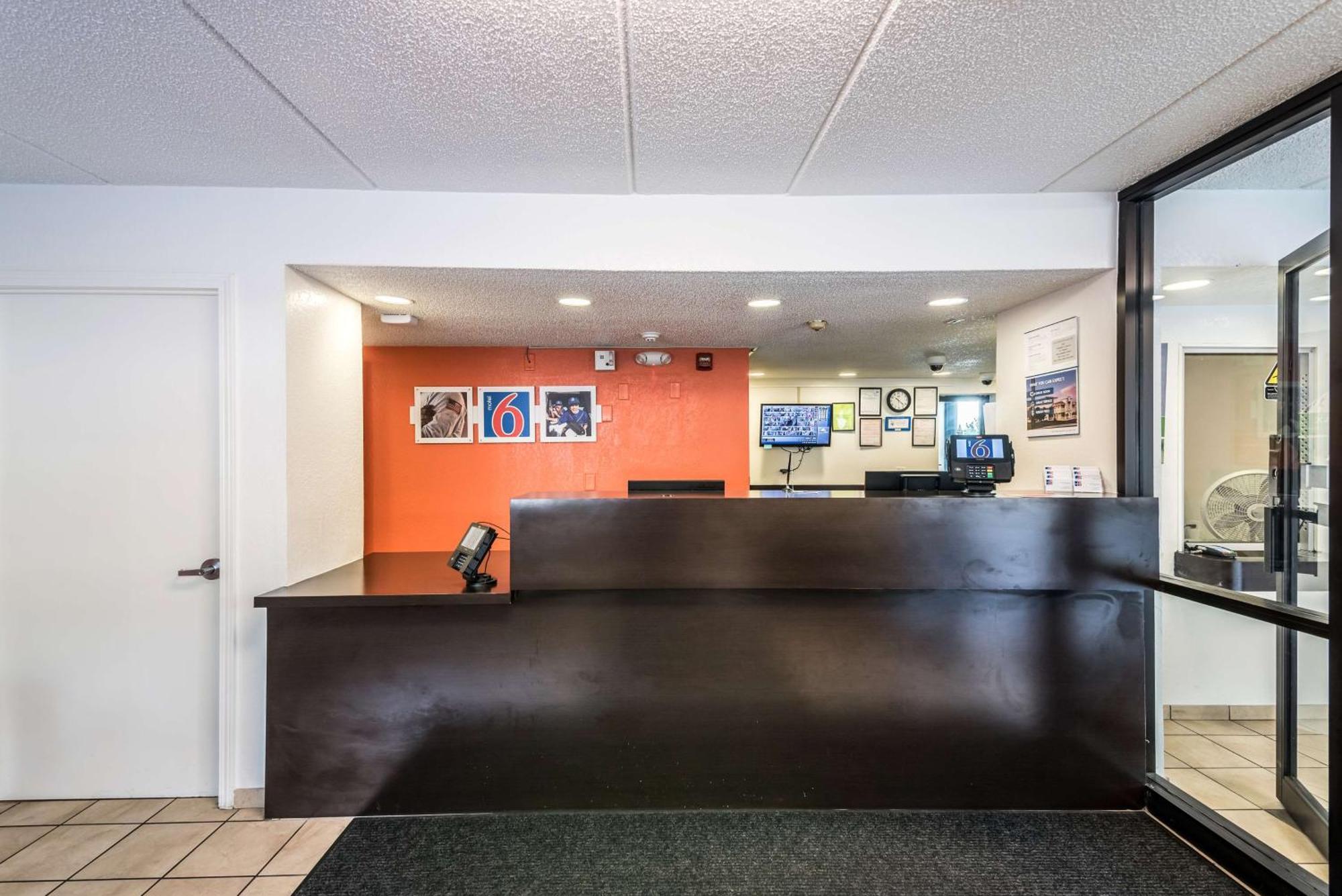 Motel 6-Birmingham, Al エクステリア 写真